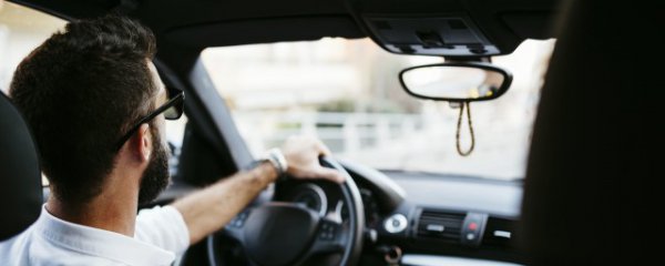 怎么判断车身偏哪里