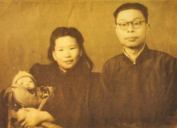 永不消逝的电波导演是谁