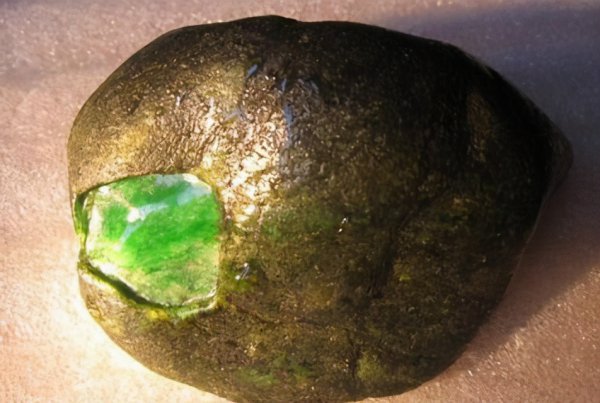 莫湾基翡翠什么特征