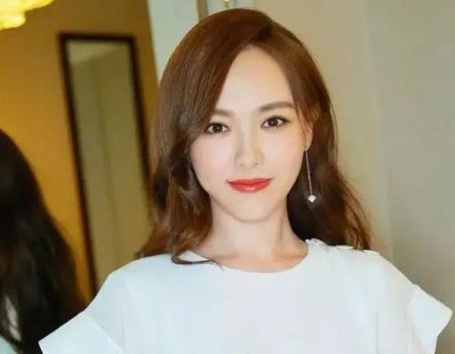 额头高适合什么发型