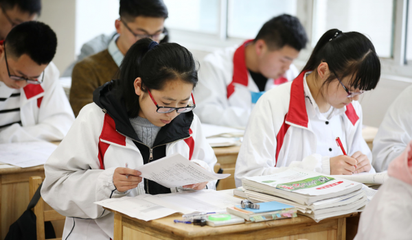 高考物化生与物化地谁更有优势