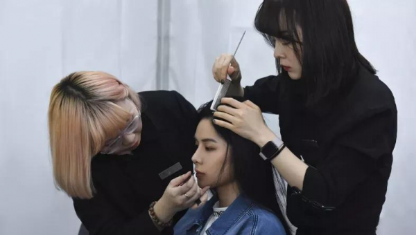 低学历女生吃香的十大职业