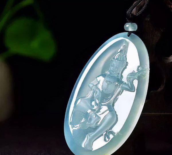 冰种蓝水翡翠属于什么档次的