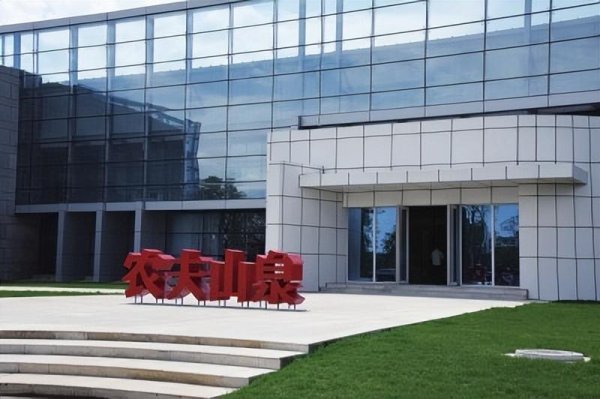 现在中国首富是谁