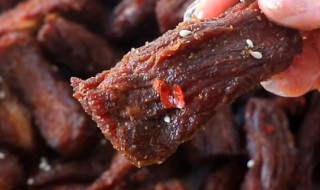 吃牛肉干的好处和坏处 吃牛肉干有哪些好处和坏处