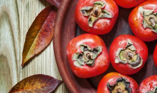 柿子和鸡肉能一起吃吗 柿子和鸡肉可以一起吃吗