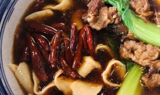 牛肉板面辣椒怎么熬制 牛肉板面辣椒做法分享