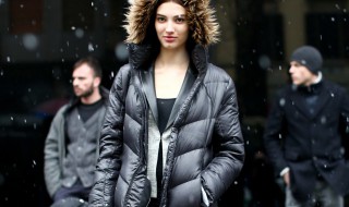 怎样挑选羽绒服显瘦的 羽绒服如何挑选显瘦