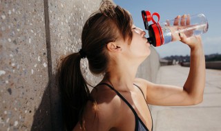 妈妈水杯刻字刻什么好 妈妈水杯刻哪些字好