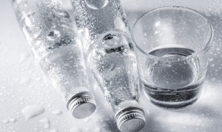 送男友杯子刻字刻什么 送男朋友杯子上刻字写啥