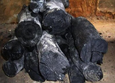 绿萝养护要点简单 如何用木炭末给绿萝保暖