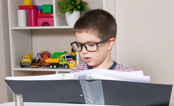 孩子乱花钱怎么跟孩子沟通