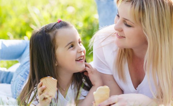 孩子乱花钱怎么跟孩子沟通
