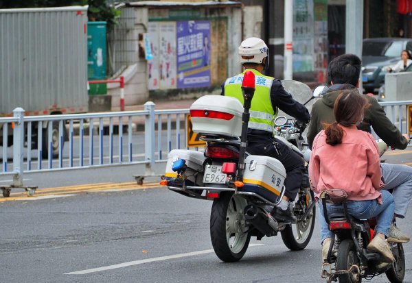 女生考辅警需要什么条件