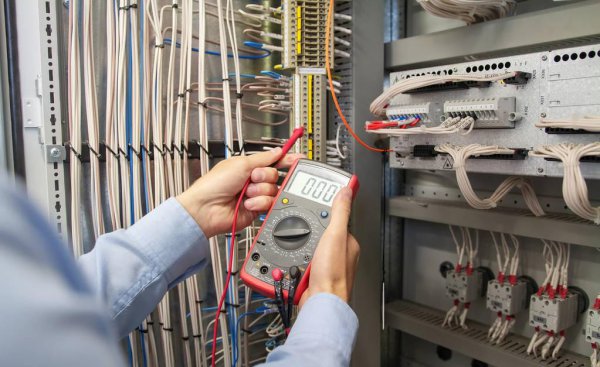 电工工资一月多少钱