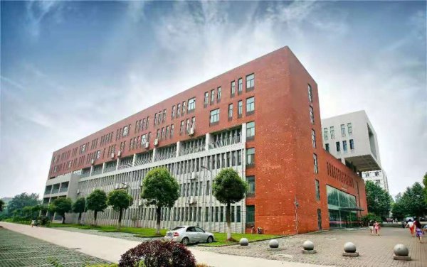 武汉科技大学城市学院是几本学院