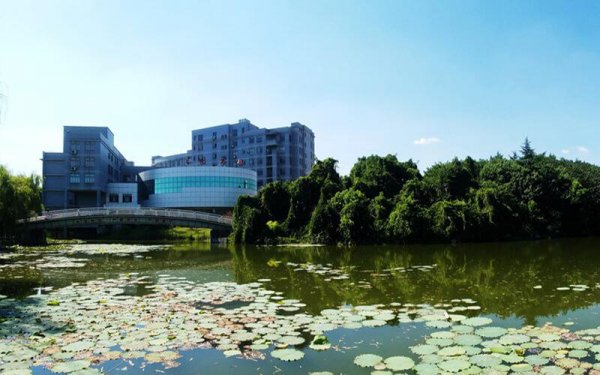 湖工是什么学校的简称