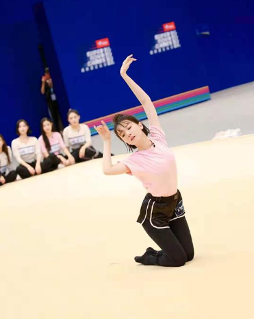 陈小纭胸部怎么这么大