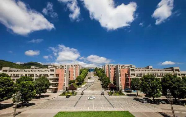 荆楚理工学院是几本