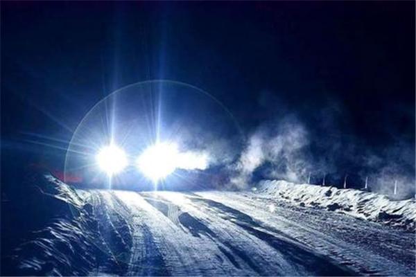 汽车卤素大灯和led灯哪个比较好