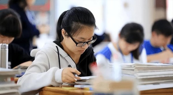 现在还有三本吗