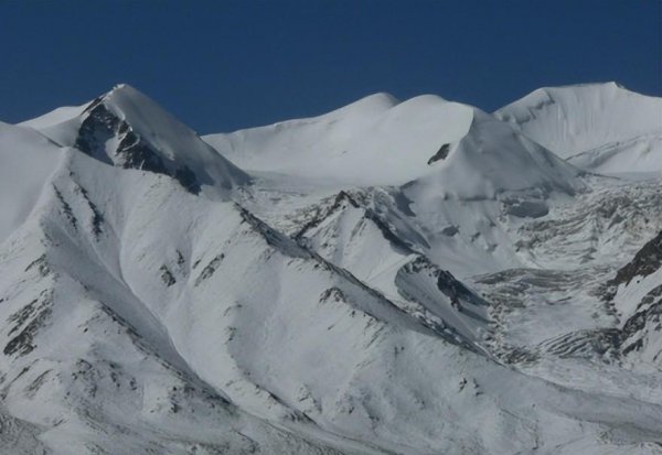 巴颜喀拉山位于哪里