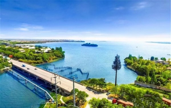 淀山湖在哪里属于哪个省