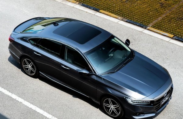 八代雅阁2.0和2.4哪个好值得买