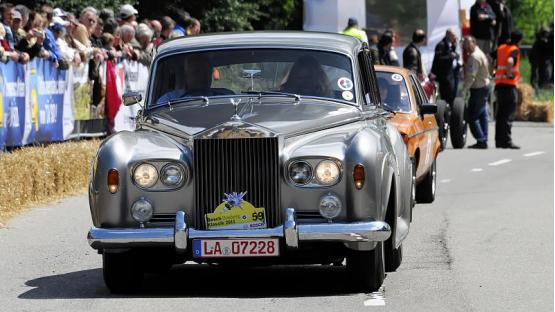 劳斯莱斯是哪国的的品牌汽车