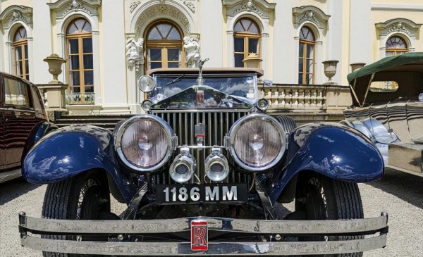 劳斯莱斯是哪国的的品牌汽车