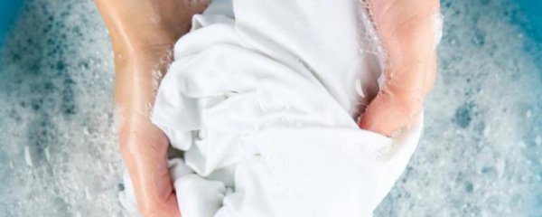 简单洗白衣服简单方法