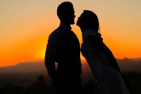 男朋友生气了怎么办哄发消息