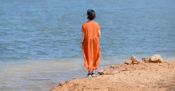 男人不联系你就是不爱你吗