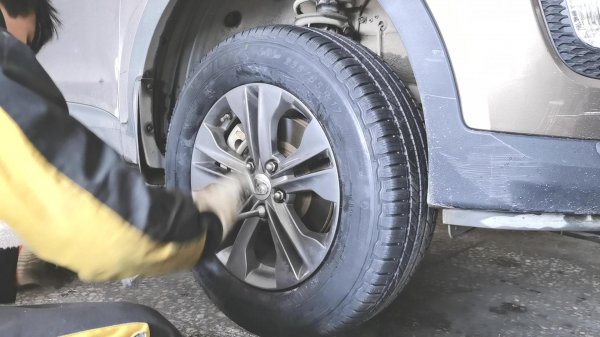 汽车轮胎有内胎吗