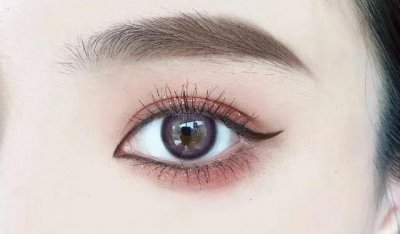 怎样画眼线好看又自然 教你正确画眼线的简单方法和步骤