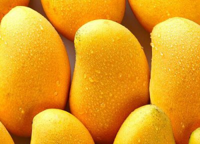 芒果皮上长黑斑了还能吃吗 外表皮上有黑斑削了吃的危害