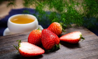 草莓怎样保存的时间长一点 买回来的草莓可以常温过夜吗