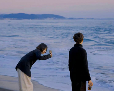 构成爱情的三个基本要素是指什么 爱情三角理论介绍