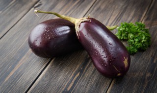 茄子的简单家常做法窍门 鱼香茄花的做法