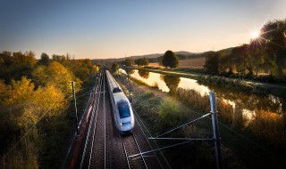 航模能不能带上动车 航模能带上动车吗