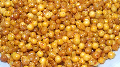 油炸豌豆怎么做才酥脆 油炸豌豆酥脆好吃又简单的小技巧