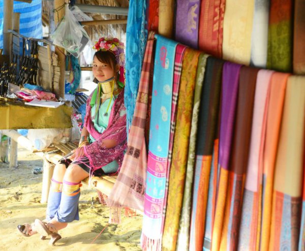 长颈族是哪个国家的民族