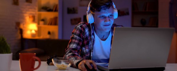 电脑充不上电怎么办