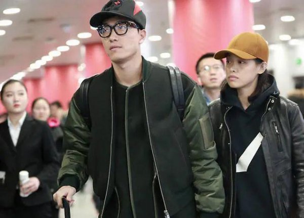 卓伟爆过所有的料