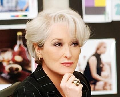 穿普拉达的女王解析