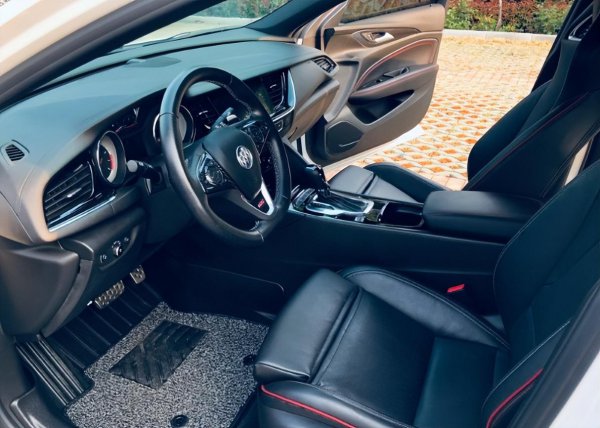 君威十六万能落地吗