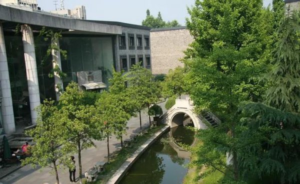 中国美术学院在哪个城市