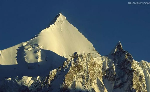 世界第二高峰是乔戈里峰吗