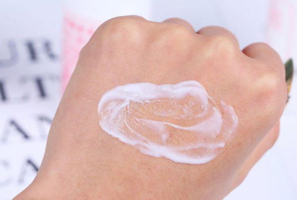 50岁女性用什么牌子的护肤品好