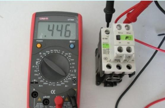 交流接触器的作用和工作原理